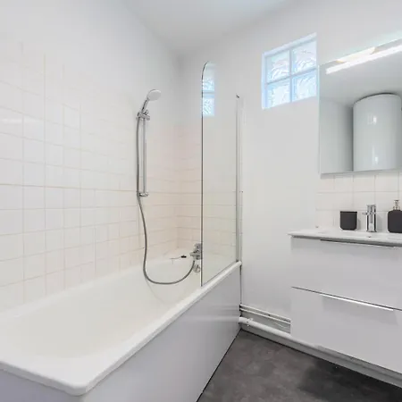 One-bedroom In Old Appartement Lille